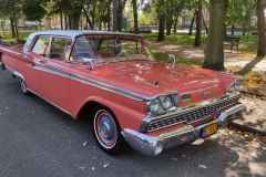 Ford Galaxie 500
